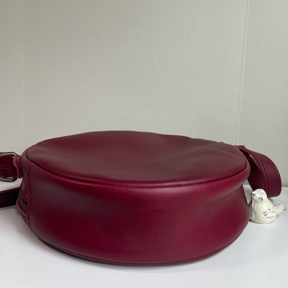 Portland Leather Crossbody Bag - Picture 10 of 16
